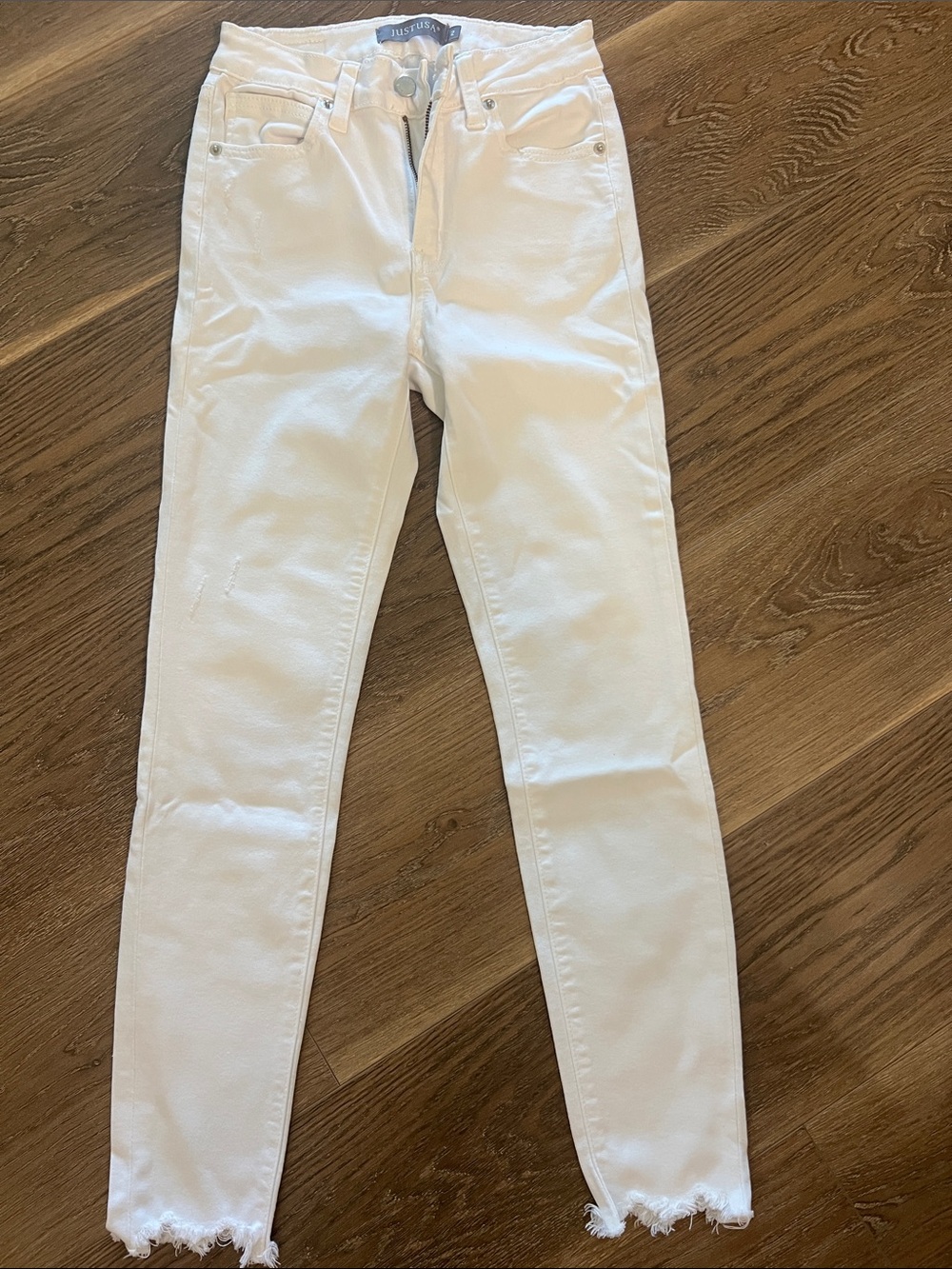 Just USA White Skinny Jeans with Frayed Hem